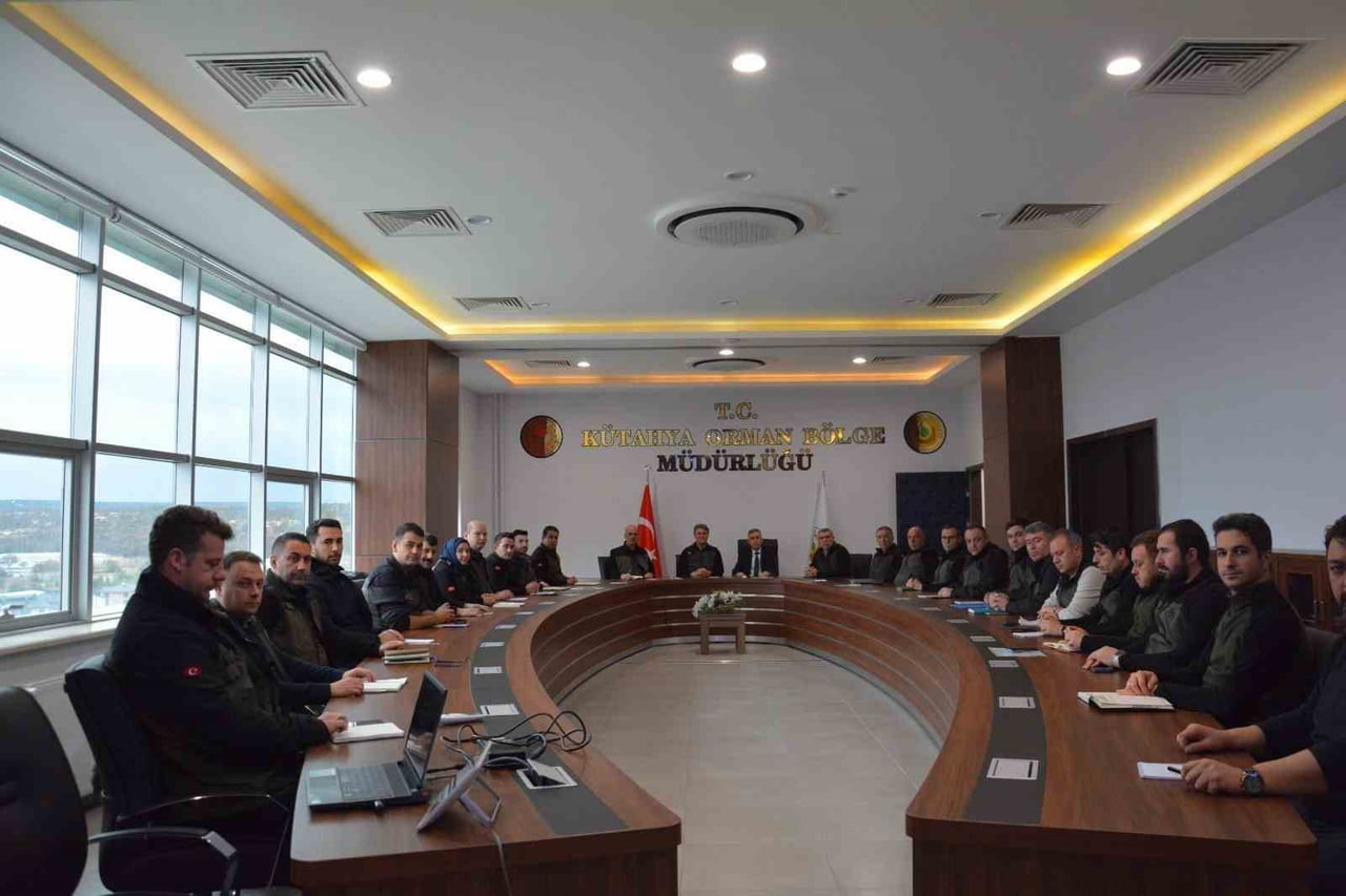 KÜTAHYA’DA ORMAN İŞLETME MÜDÜR YARDIMCILARI VE İŞLETME ŞEFLERİNE EĞİTİM