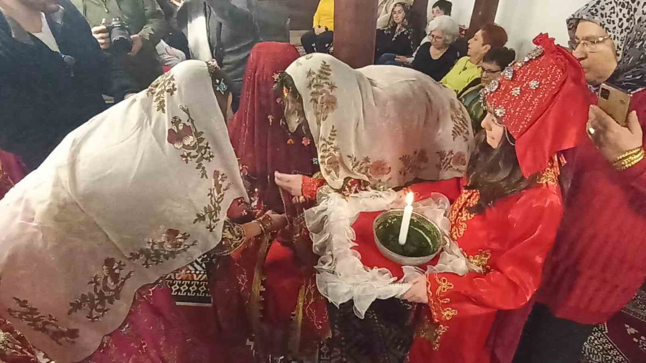 KÜTAHYA’DA "GELENEKSEL KINA" GELENEĞİ YENİDEN HAYAT BULDU