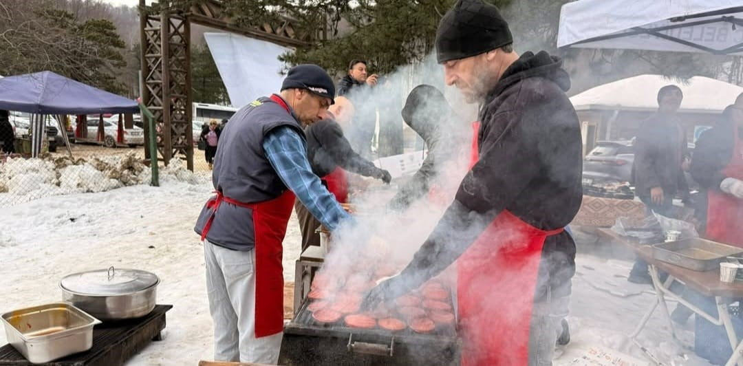 KÜTAHYA’NIN DOMANİÇ İLÇESİNDE EĞİTİM DERNEKLERİ TARAFINDAN BU YIL İKİNCİSİ DÜZENLENEN KOCAYAYLA...