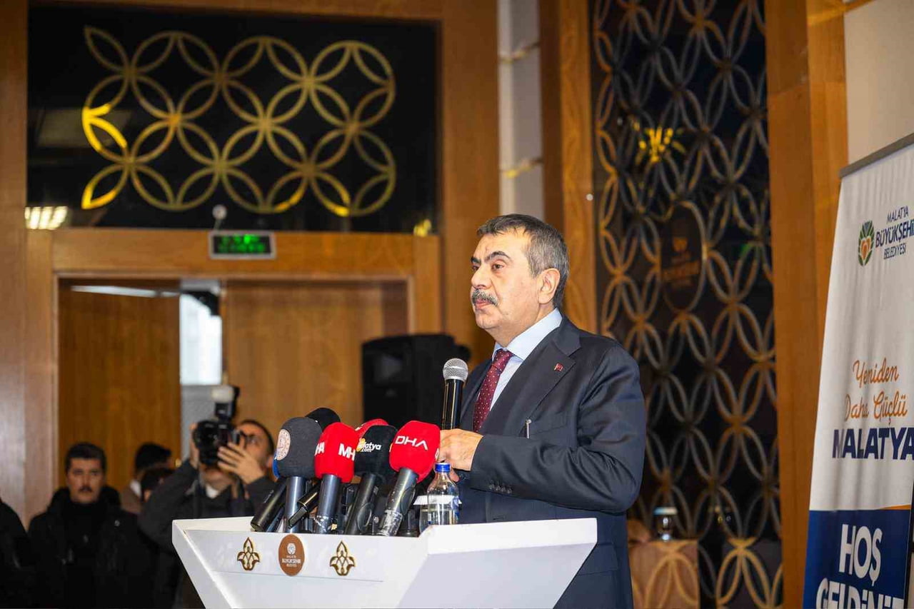 MALATYA BÜYÜKŞEHİR BELEDİYESİ TARAFINDAN ŞEHRE KAZANDIRILAN VE TOPLAM MALİYETİ 100 MİLYON LİRA...