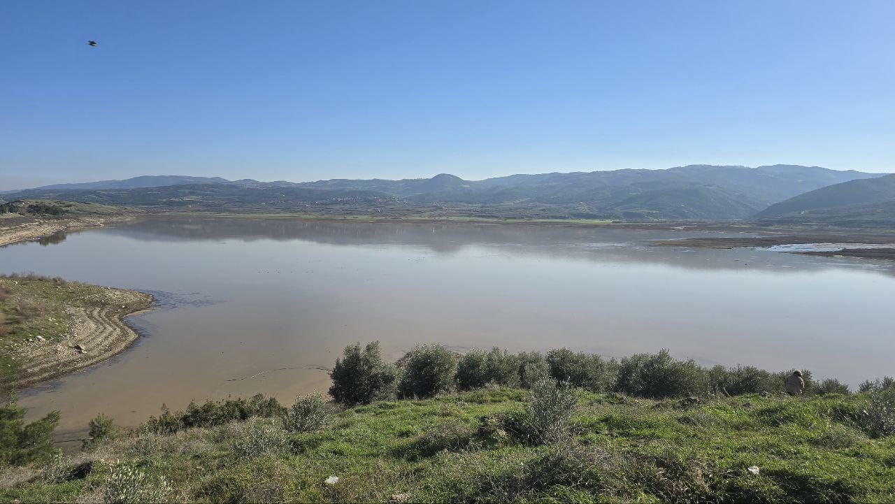 MANİSA'NIN ALAŞEHİR İLÇESİNDE SON GÜNLERDE ÖZELLİKLE YÜKSEK KESİMLERE YAĞAN KAR İLE SAKİN ŞEKİLDE...