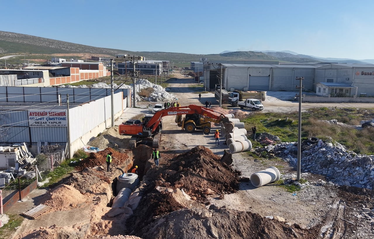 MANİSA BÜYÜKŞEHİR BELEDİYESİ VE MASKİ’NİN AKHİSAR KARAOSMANOĞLU SANAYİ SİTESİ’NDE BAŞLATTIĞI...