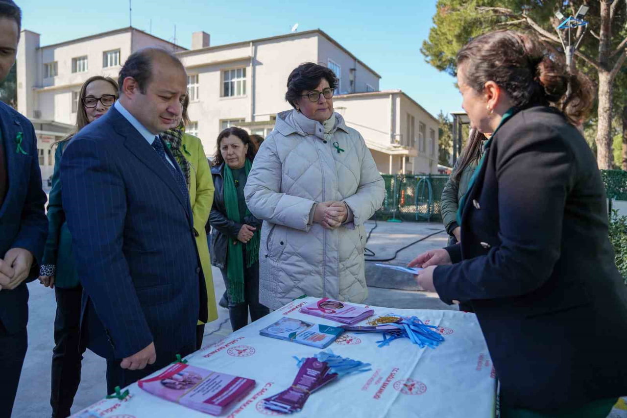 MANİSA İL SAĞLIK MÜDÜRLÜĞÜ TARAFINDAN TEMİN EDİLEN MOBİL RAHİM AĞZI KANSERİ TARAMA ARACI...