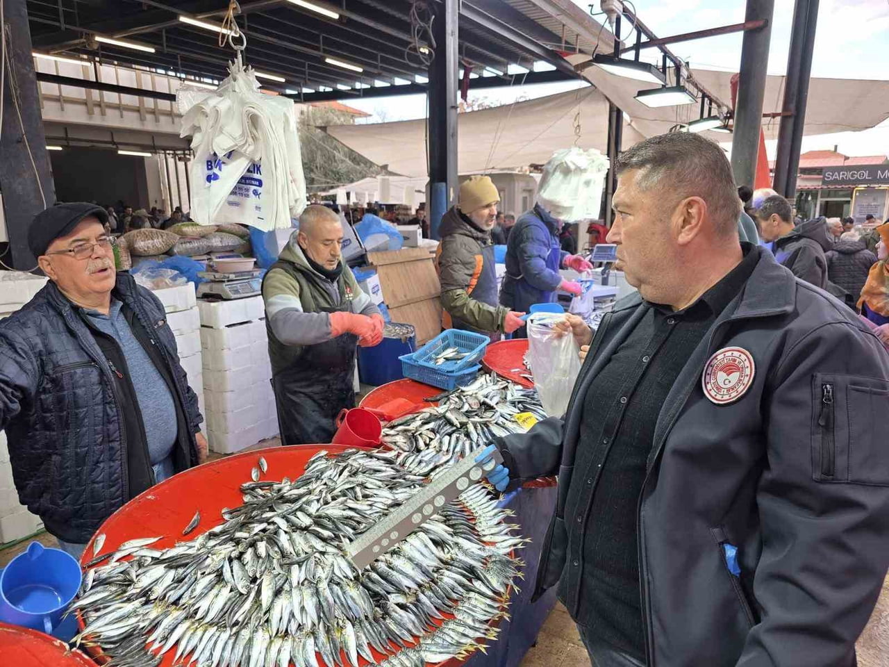 MANİSA’NIN SARIGÖL İLÇESİNDE, SU ÜRÜNLERİNİN SAĞLIKLI VE GÜVENİLİR ŞEKİLDE TÜKETİCİYE...
