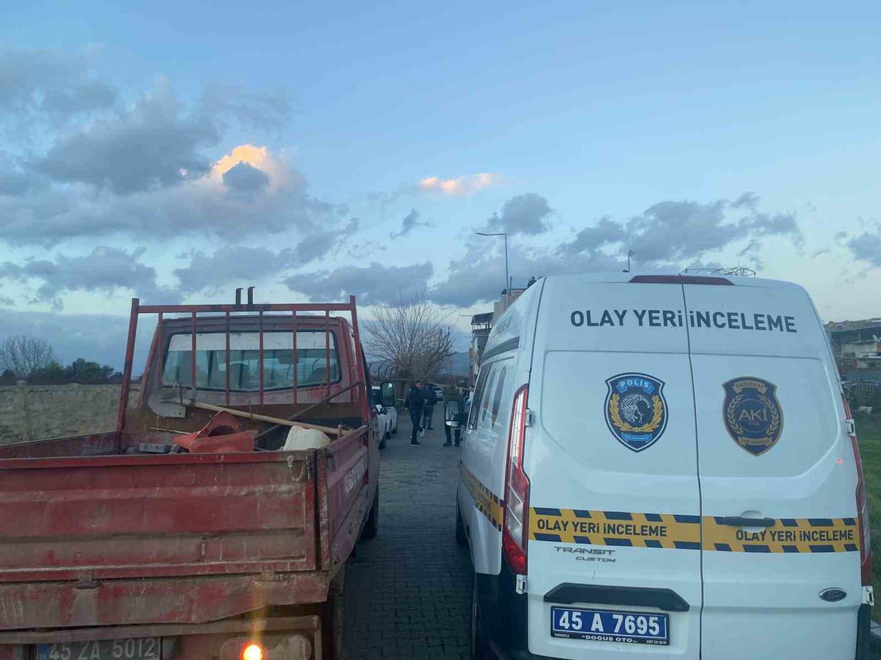 MANİSA’NIN TURGUTLU İLÇESİNDE MEYDANA GELEN YOL ÇÖKMESİ SONRASI YAPILAN İNCELEMELERDE, BİR KİŞİYE...