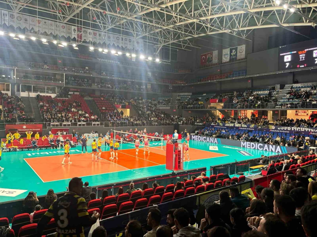MEDİCANA SAĞLIK GRUBU; FENERBAHÇE MEDİCANA KADIN VOLEYBOL TAKIMI’NIN CEV KADINLAR ŞAMPİYONLAR LİGİ...