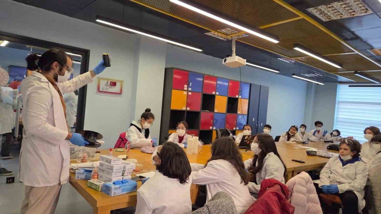 MENTEŞE’DE GELECEĞİN MÜHENDİSLERİ YETİŞİYOR