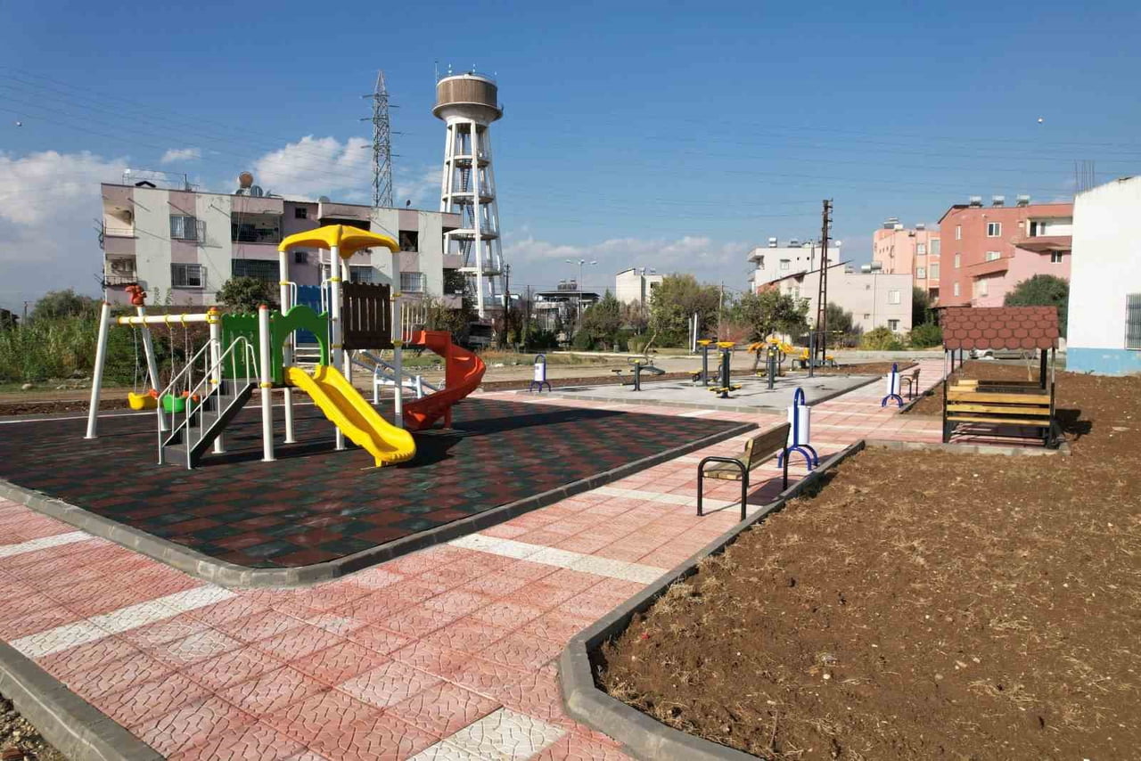 MERSİN'İN MERKEZ İLÇE AKDENİZ BELEDİYESİ PARK VE BAHÇELER MÜDÜRLÜĞÜ, SON BİR YILLIK HİZMET SÜRESİ...