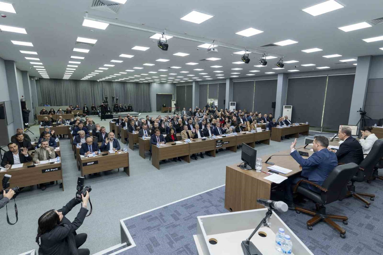 MERSİN BÜYÜKŞEHİR BELEDİYE MECLİSİNİN 2026 YILI 1. OLAĞANÜSTÜ TOPLANTISI’NDA, 13 İLÇEDEKİ 441...