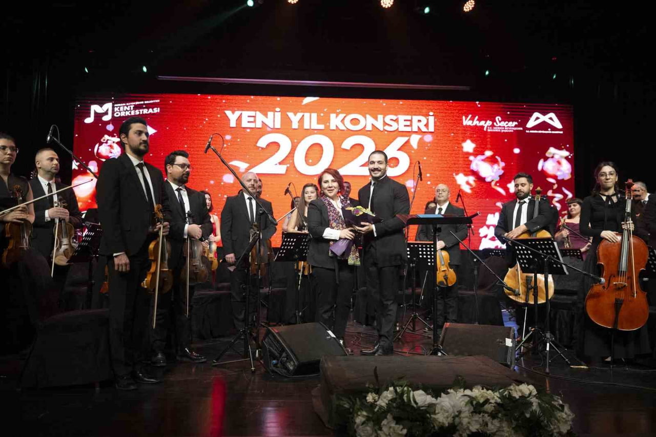 MERSİN BÜYÜKŞEHİR BELEDİYESİ, 2026 YILININ İLK KONSERİNİ SANATSEVERLERLE BULUŞTURDU.
