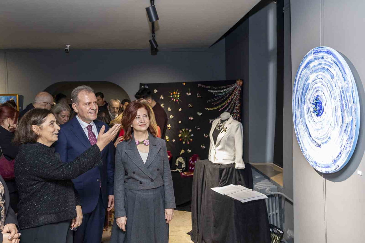 MERSİN’DE KADIN EMEĞİYLE YAŞATILAN İĞNE OYASI MİRASI, ÇAĞDAŞ SANATLA BULUŞURKEN, BAŞKAN VAHAP...