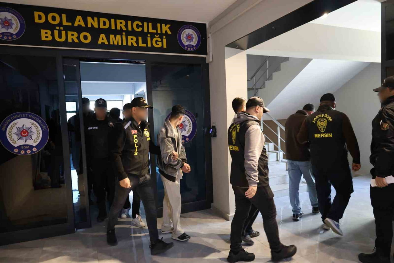 MERSİN’DE PARAVAN ŞİRKETLER ÜZERİNDEN YATIRIM, KREDİ VE EV SATIŞI VAADİYLE DOLANDIRICILIK YAPAN...