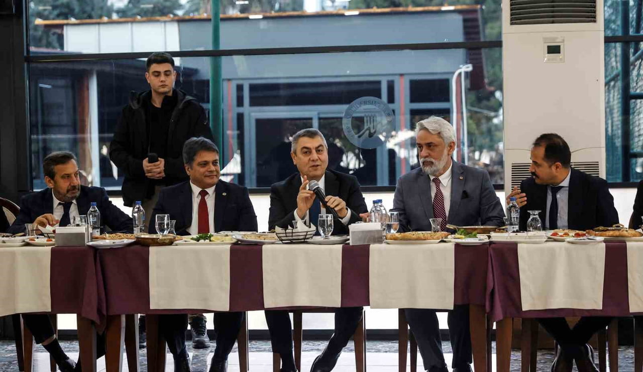 MERSİN VALİSİ ATİLLA TOROS, 10 OCAK ÇALIŞAN GAZETECİLER GÜNÜ DOLAYISIYLA KENTTE GÖREV YAPAN...