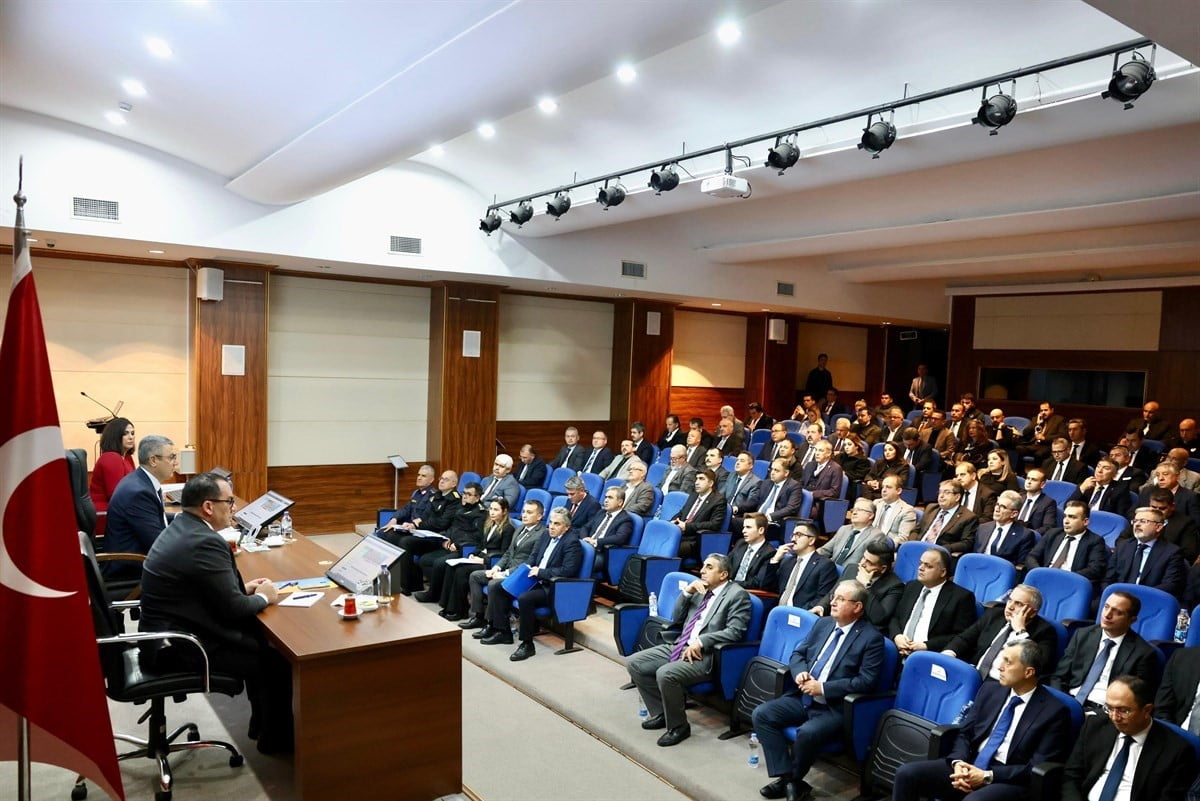 MERSİN VALİSİ ATİLLA TOROS BAŞKANLIĞINDA, 2026 YILI I. DÖNEM İL KOORDİNASYON KURULU TOPLANTISI...