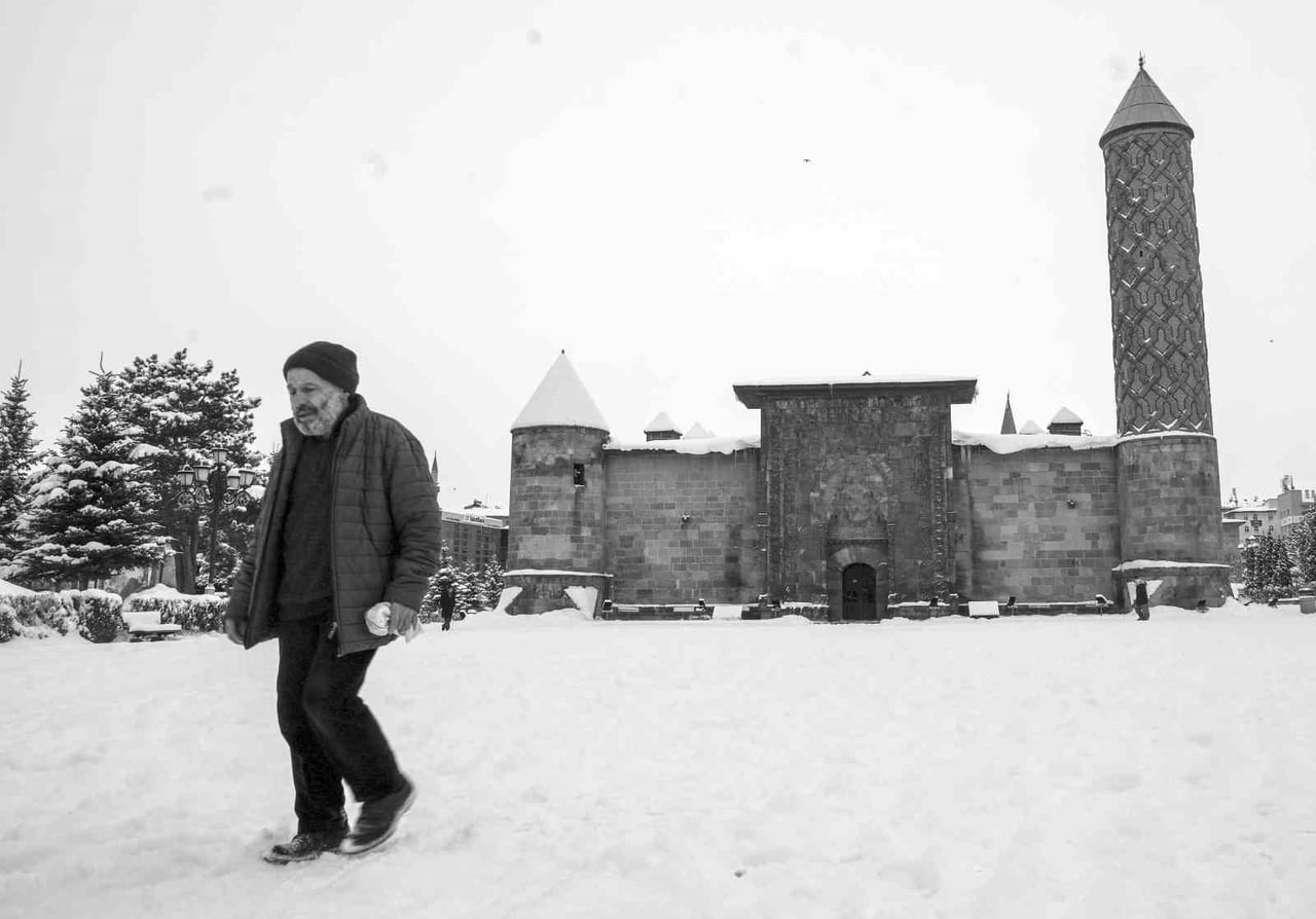 METEOROLOJİ 12. BÖLGE MÜDÜRLÜĞÜ VERİLERİNE GÖRE; BÖLGE  GENELİNDE HAVANIN ÇOK BULUTLU, ARALIKLI...