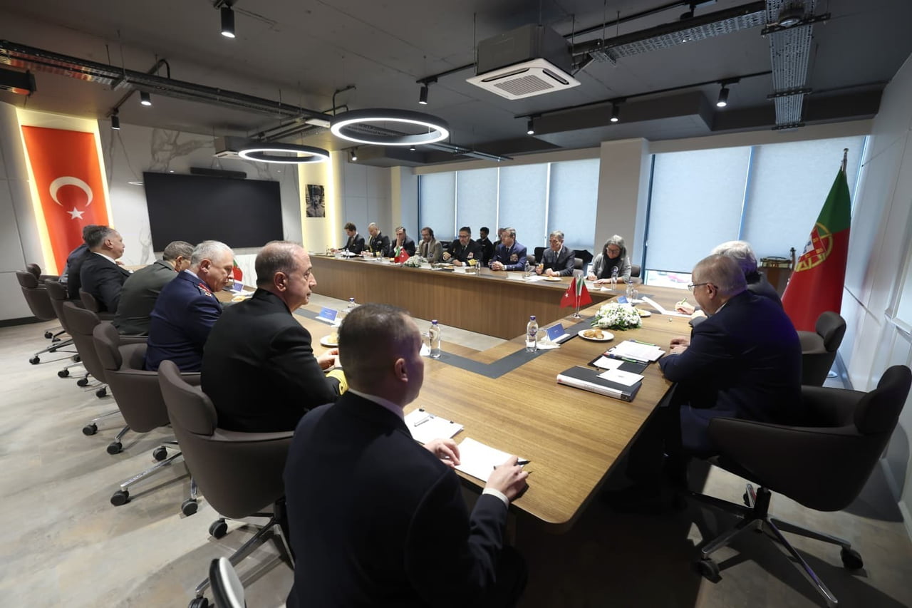 MİLLİ SAVUNMA BAKANI YAŞAR GÜLER VE PORTEKİZ SAVUNMA BAKANI NUNO MELO, PORTEKİZ DONANMASI İÇİN...