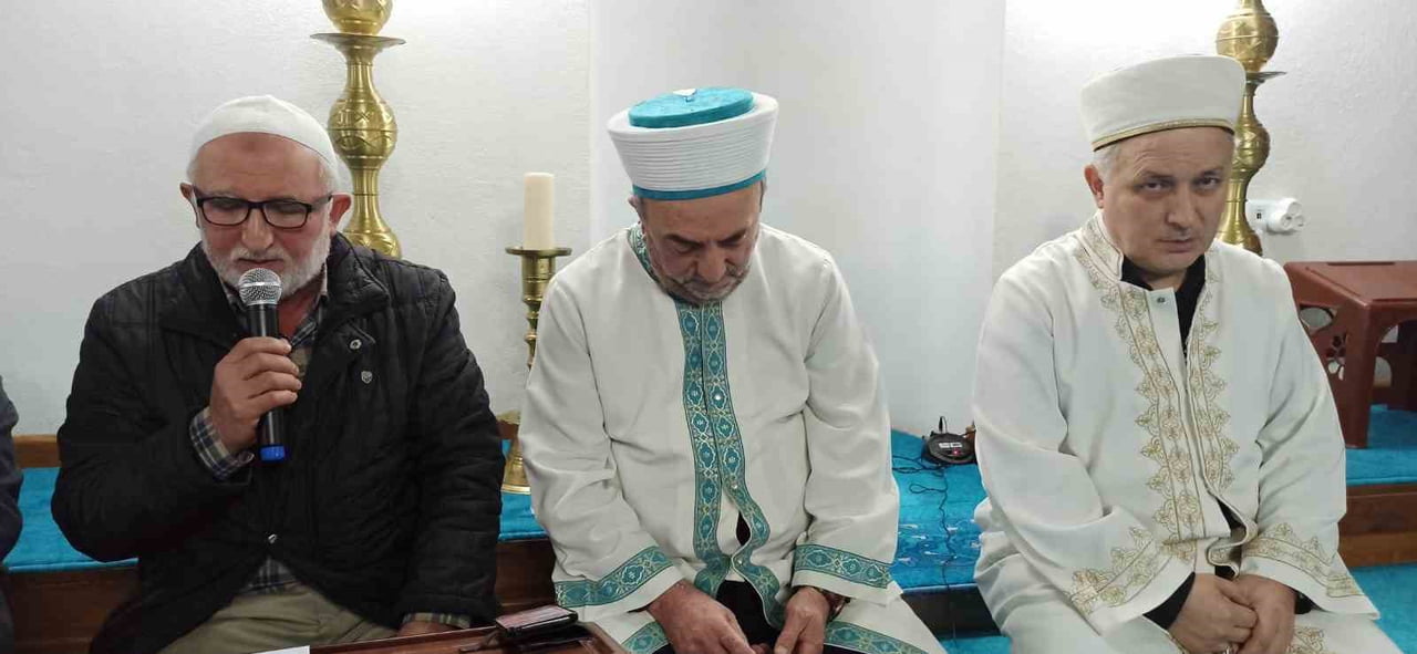 MÜBAREK GECE KURAN'I KERİM, TİLAVETİ OKUNMASI, İLAHİLER VEYAPILAN  DUALARLA İDRAK EDİLDİ