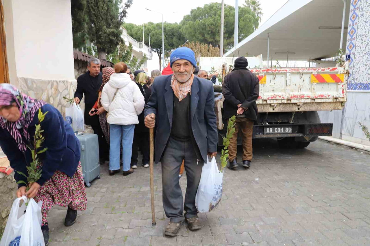 NAZİLLİ BELEDİYE BAŞKANI DR. ERTUĞRUL TETİK, KIRSAL MAHALLE ZİYARETLERİ KAPSAMINDA YAZIRLI...
