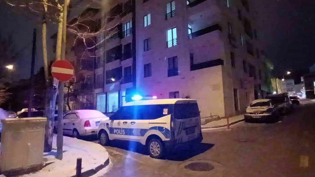 NEVŞEHİR’DE GENÇ KADIN EVİNDE ASILI HALDE ÖLÜ BULUNDU.