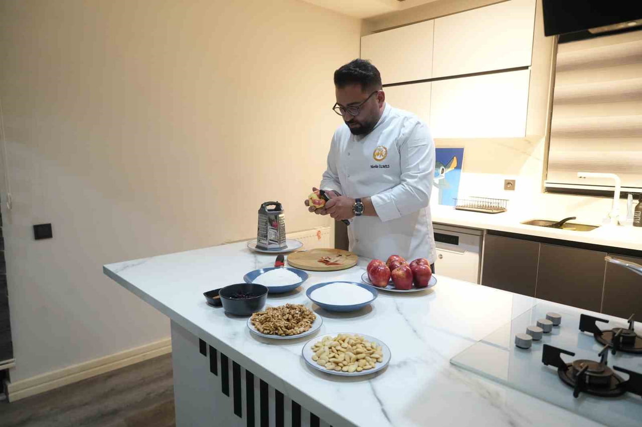 NİĞDE ÖMER HALİSDEMİR ÜNİVERSİTESİ AŞÇILIK BÖLÜMÜ ÖĞRETİM GÖREVLİSİ ŞEF MEVLÜT...