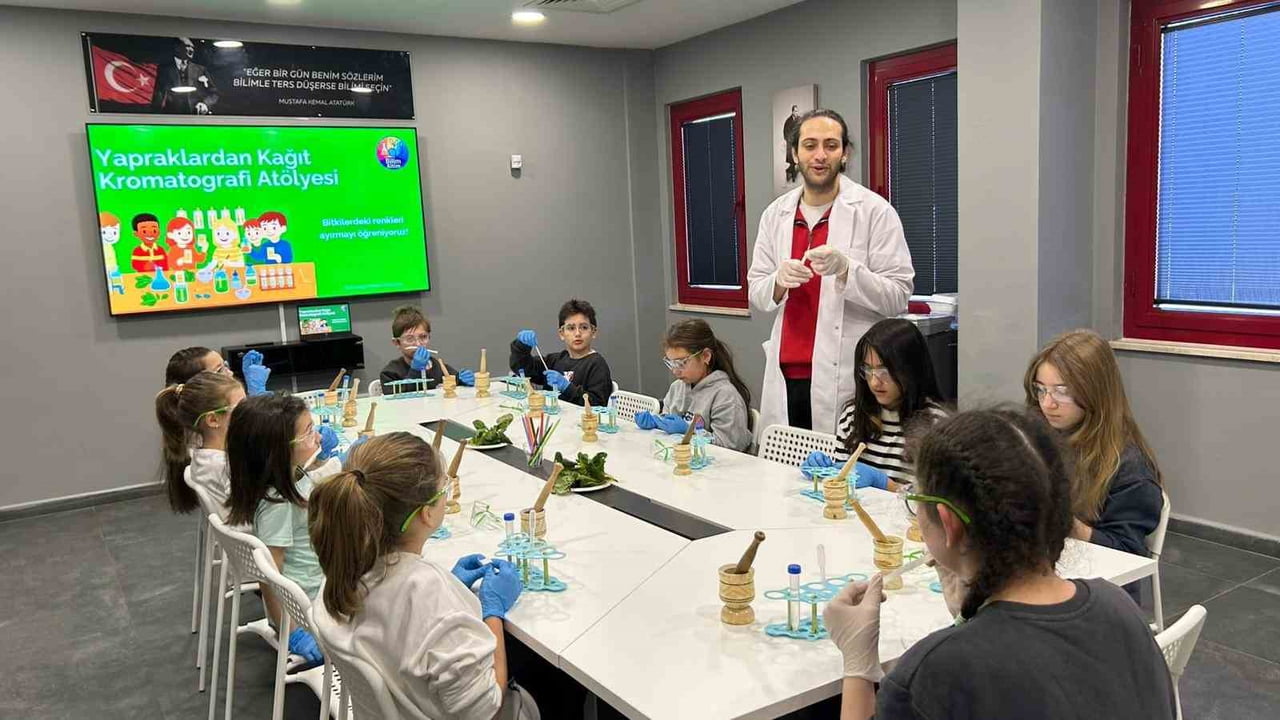 NİLÜFER BELEDİYESİ’NİN İKİ HAFTA BOYUNCA SÜREN YARIYIL ETKİNLİKLERİ SONA ERDİ. YÜZLERCE ÇOCUK...