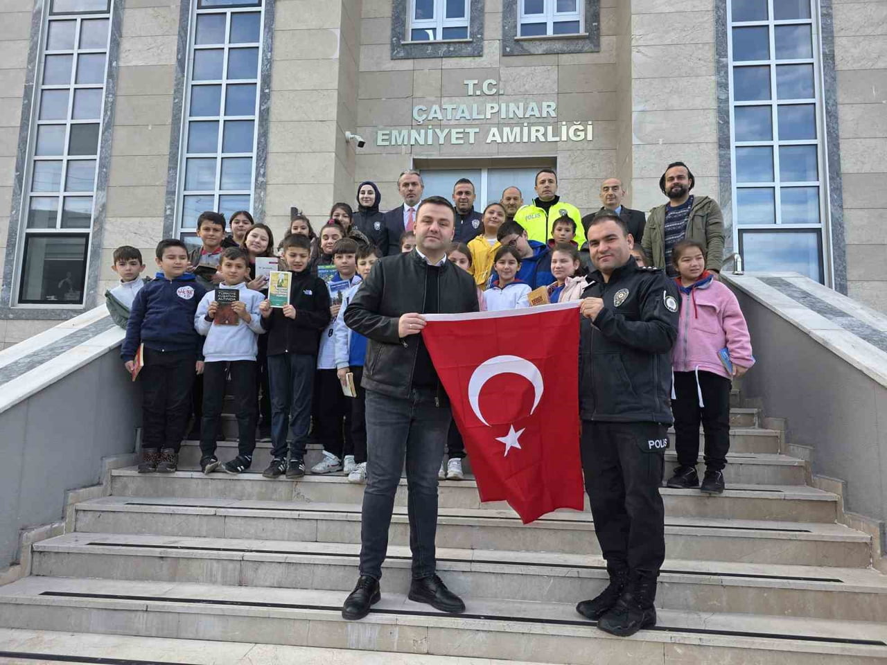 ORDU’NUN ÇATALPINAR İLÇESİNDE YÜRÜTÜLEN "BİRLİKTE OKUYORUZ" PROJESİ KAPSAMINDA, ÖĞRENCİLER...
