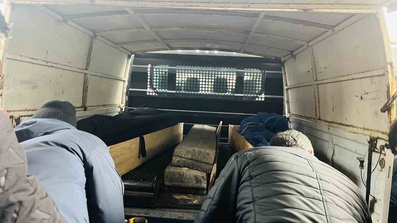 ORDU’NUN ÜNYE İLÇESİNDE BİR OTO SERVİSTE ÇALIŞAN GENÇ USTA VE ARKADAŞI, UZUN SÜREDİR KENDİLERİNDEN...