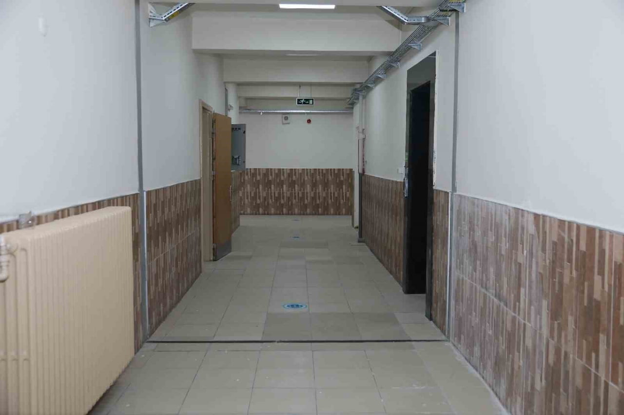 ORTAOKUL VE İLKOKUL ÖĞRENCİLERİNİN AYNI BİNADA EĞİTİM GÖRDÜĞÜ YAŞAR DOĞU OKULU’NDA EĞİTİM...