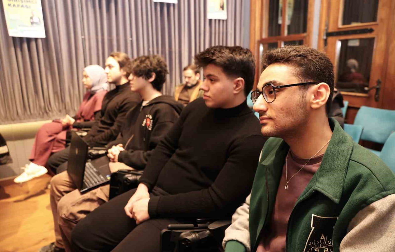 OSMANGAZİ BELEDİYESİ, DÜZENLEDİĞİ ‘GİRİŞİMCİ KAFASI’ SÖYLEŞİSİYLE İŞ HAYATINA ATILMAYI PLANLAYAN...