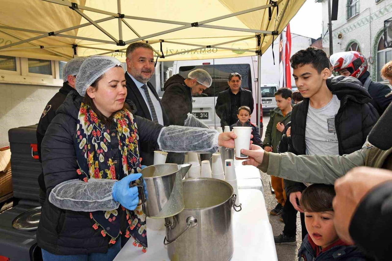 OSMANGAZİ BELEDİYESİ TARAFINDAN ALEMDAR CAMİİ’NDE DÜZENLENEN CUMA PROGRAMINDA, NAMAZIN ARDINDAN...