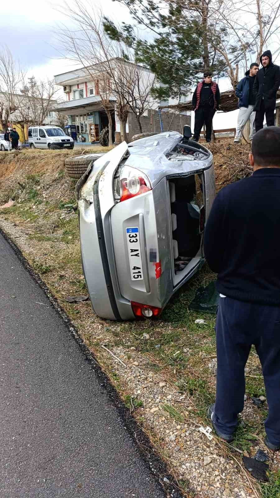 OSMANİYE’DE KONTROLDEN ÇIKAN OTOMOBİL DEVRİLDİ