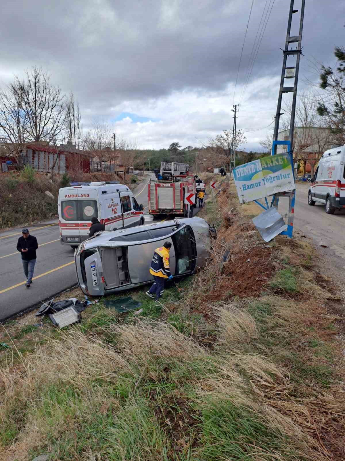 OSMANİYE’DE KONTROLDEN ÇIKAN OTOMOBİL DEVRİLDİ