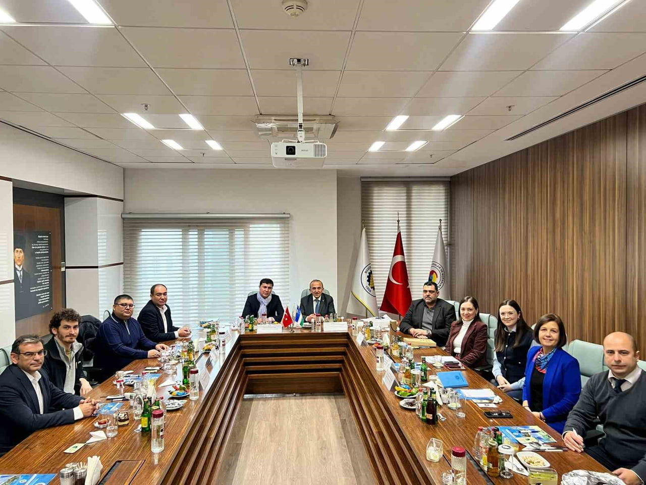 ÖZBEKİSTAN ELTECH INDUSTRİAL TEKNOPARK HEYETİ İLE MANİSA TİCARET VE SANAYİ ODASI ARASINDA...