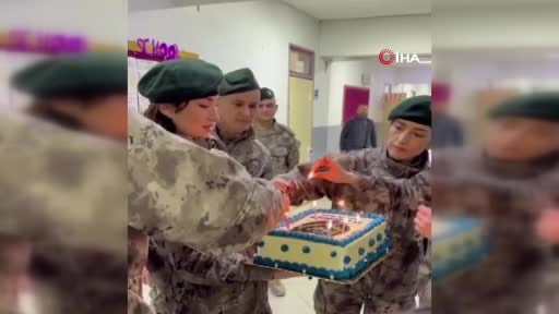 Özel Harekat Polisleri'nden şehit kızına doğum günü sürprizi