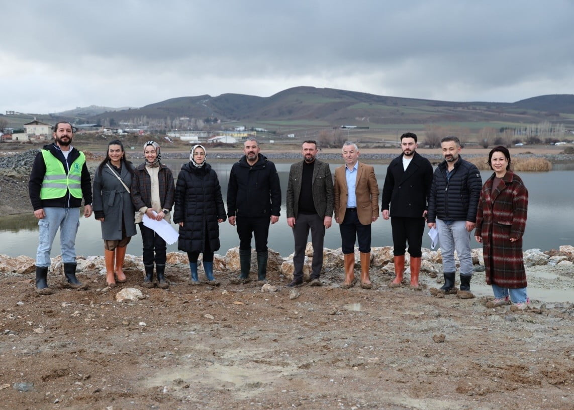 PURSAKLAR BELEDİYESİ, İLÇEDE YEŞİLİN VE SUYUN HUZUR VEREN UYUMUNU VATANDAŞLARLA BULUŞTURACAK OLAN...