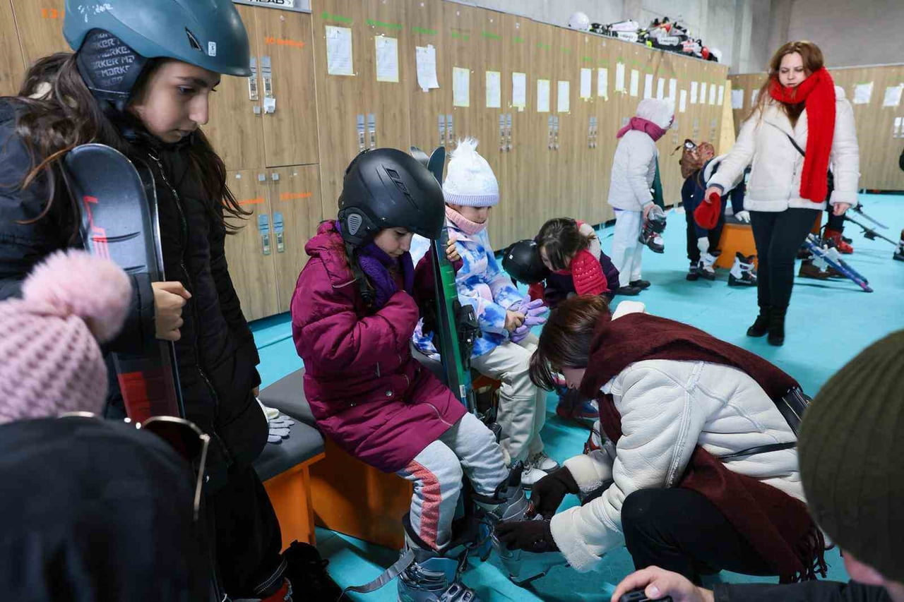 "KAYAK BİLMEYEN KALMASIN" PROJESİ DEVAM EDİYOR