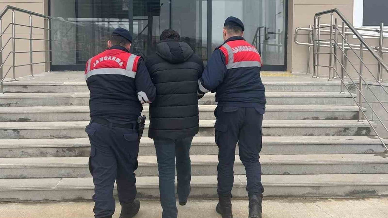 "VERGİ USUL KANUNUNA MUHALEFET" SUÇUNDAN 3 YIL 1 AY HAPİS CEZASI BULUNAN A.S. (37)