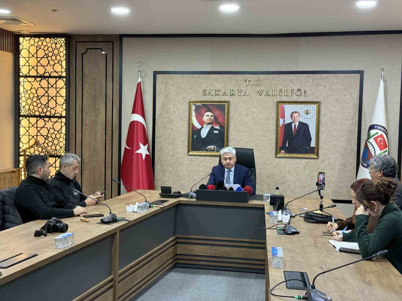 RAHMİ DOĞAN, VALİLİKTE DÜZENLENEN 'AYLIK ASAYİŞ BİLGİLENDİRME TOPLANTISI'NDA KONUŞTU