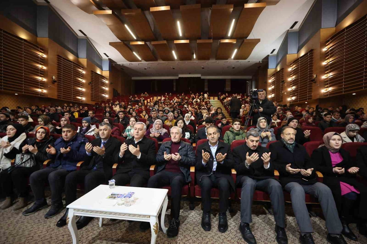 ŞAHİNBEY BELEDİYE BAŞKANI MEHMET TAHMAZOĞLU, UMRE ÖDÜLLÜ KİTAP OKUMA YARIŞMASI KAPSAMINDA KUTSAL...