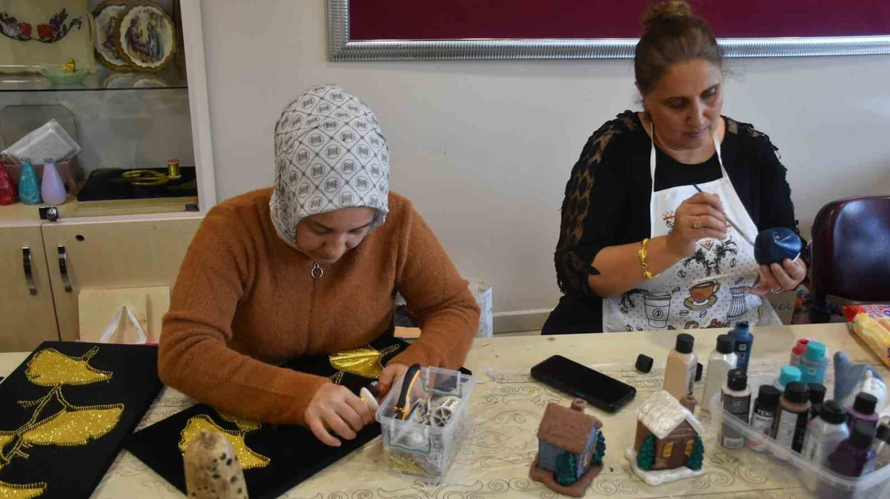 ŞAHİNBEY BELEDİYESİ’NE BAĞLI ÖZGECAN HANIMLAR YÜZME HAVUZU, SPOR VE KÜLTÜR MERKEZİ 'NDE FİLOGRAFİ...