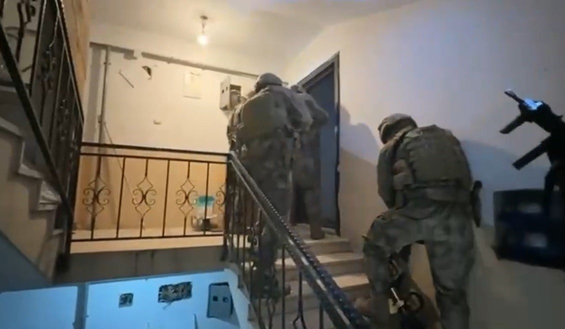 SAKARYA'NIN 3 İLÇESİNDE "DEAŞ SİLAHLI TERÖR ÖRGÜTÜ" İÇERİSİNDE FAALİYET GÖSTERDİKLERİ TESPİT...