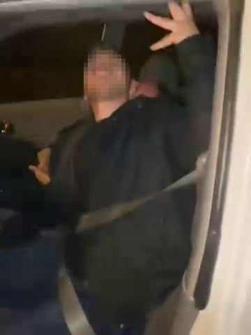 SAKARYA’NIN HENDEK İLÇESİ D-100 KARA YOLUNDA MEYDANA GELEN KAZADA, OTOMOBİLİN HAFİF TİCARİ ARACA...