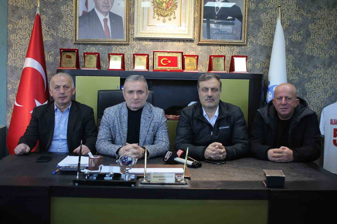 SAMSUN’DA ESNAF ODALARI BELEDİYE BAŞKANLARINA ÇAĞRI YAPARAK FARKLI İLLERDEN GELEN YÖRESEL ÜRÜN...