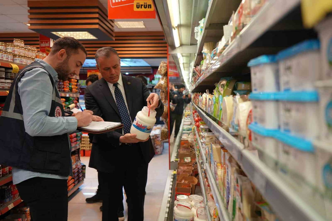 SAMSUN’DA TİCARET BAKANLIĞI EKİPLERİNİN 2025 YILI BOYUNCA YÜRÜTTÜĞÜ DENETİMLERDE YAKLAŞIK 470 BİN...