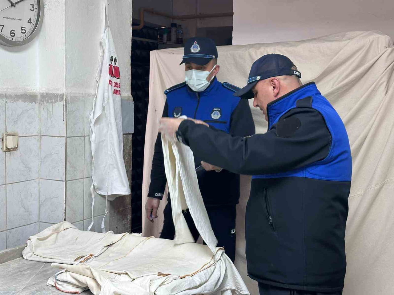 SAMSUN’UN VEZİRKÖPRÜ İLÇESİNDE, BELEDİYE ZABITA EKİPLERİ TARAFINDAN FIRINLARA YÖNELİK DENETİMLER...