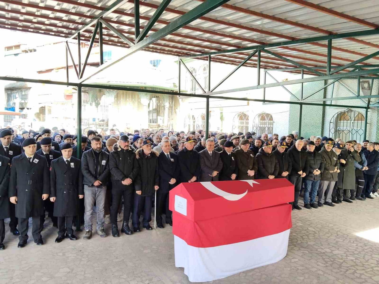 SAMSUNLU KIBRIS GAZİSİ ORHAN ATLI (73), ASKERİ TÖRENLE SON YOLCULUĞUNA UĞURLANDI.