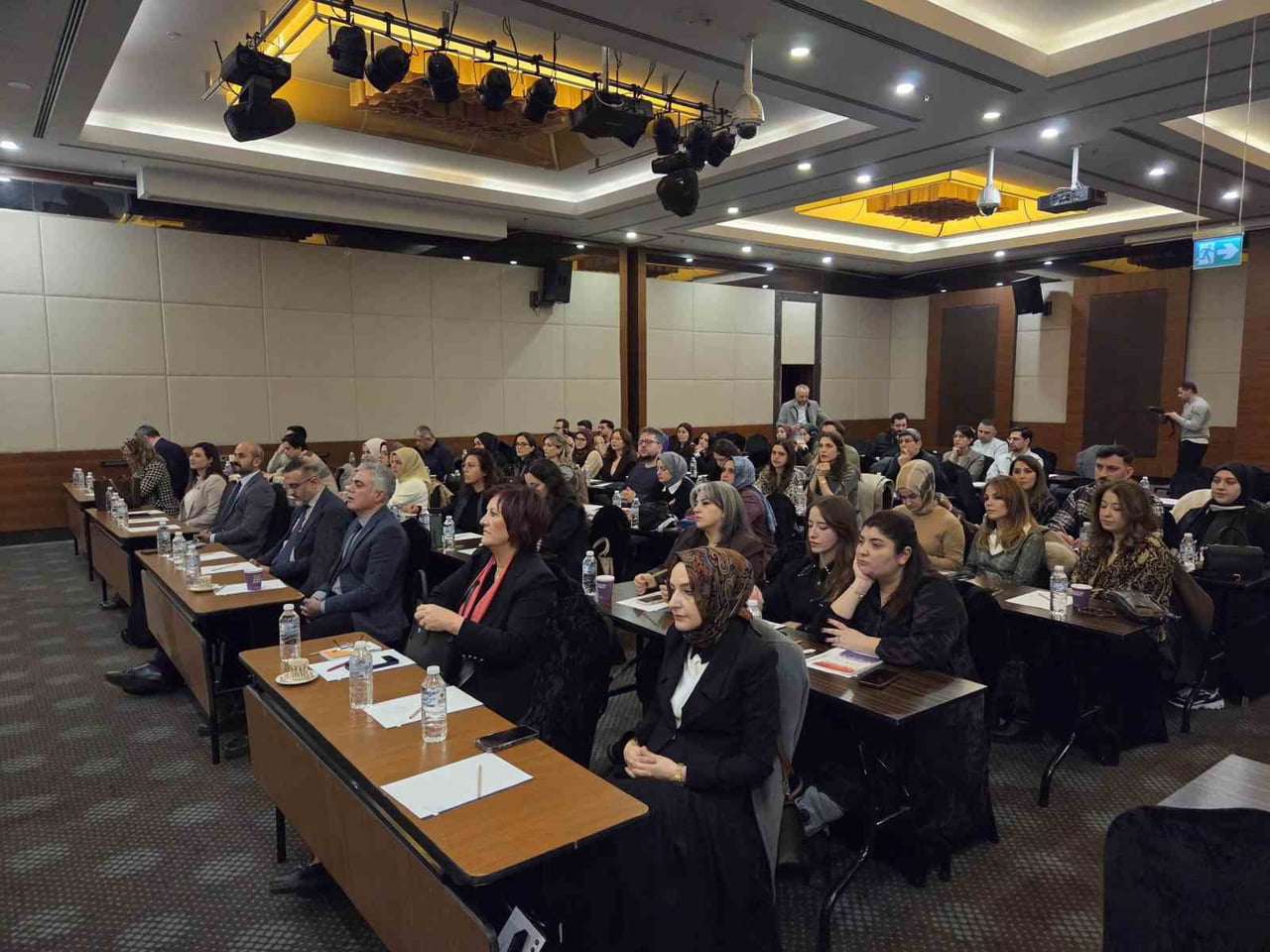 SAMÜ TIP FAKÜLTESİ AİLE HEKİMLİĞİ ANA BİLİM DALI BAŞKANI PROF. DR. ERDİNÇ YAVUZ, EVDE SAĞLIK...