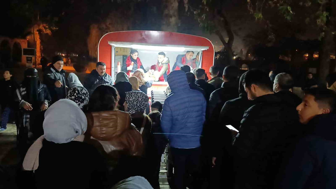 ŞANLIURFA'DA MİRAÇ KANDİLİ COŞKUSU