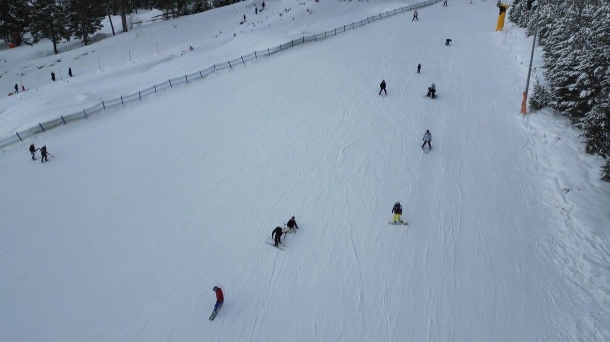 SARIKAMIŞ’TA "KRİSTAL" HEYECAN: KAYAK SEZONU ZİRVE YAPIYOR(KARS-İHA)