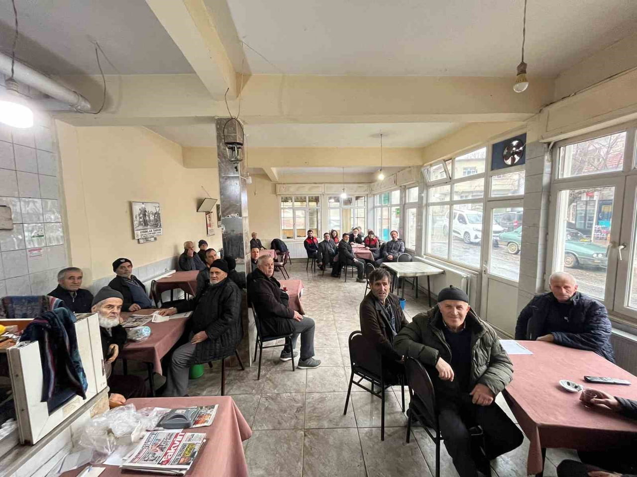 SERGEN KÖYÜNDE ÇİFTÇİYLE BİR ARAYA GELEN VİZE İLÇE TARIM VE ORMAN MÜDÜRÜ ZEYNEP ŞEYDA GÜRSU İLE...